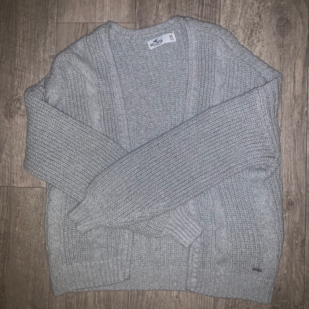 hollister cardigan